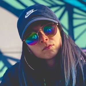 Meet your Posher, Roberta